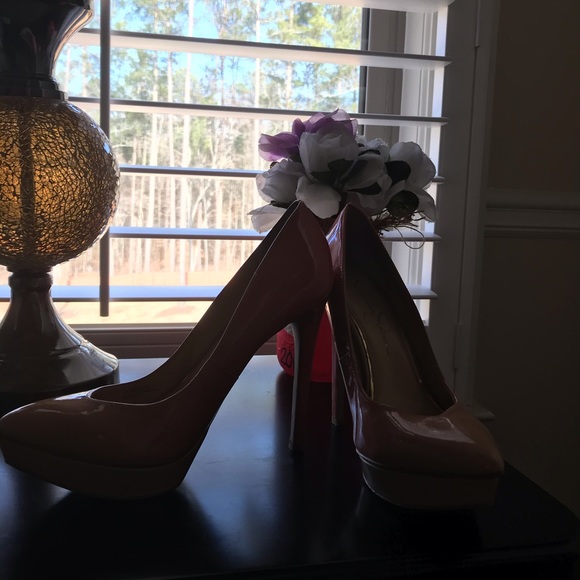 Jessica Simpson Venisse Shoes. Ombré color, 7.5 - Picture 6 of 6